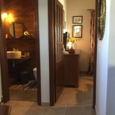 Lyrous Country House