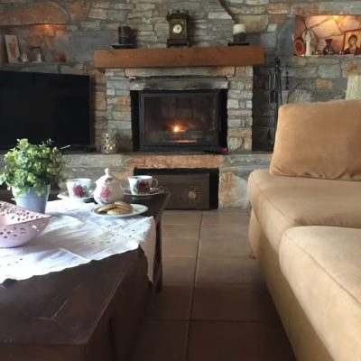 Lyrous Country House