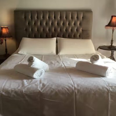 Lyrous Country House